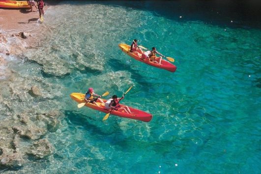 Expedición en Kayak por acantilados de la Costablanca